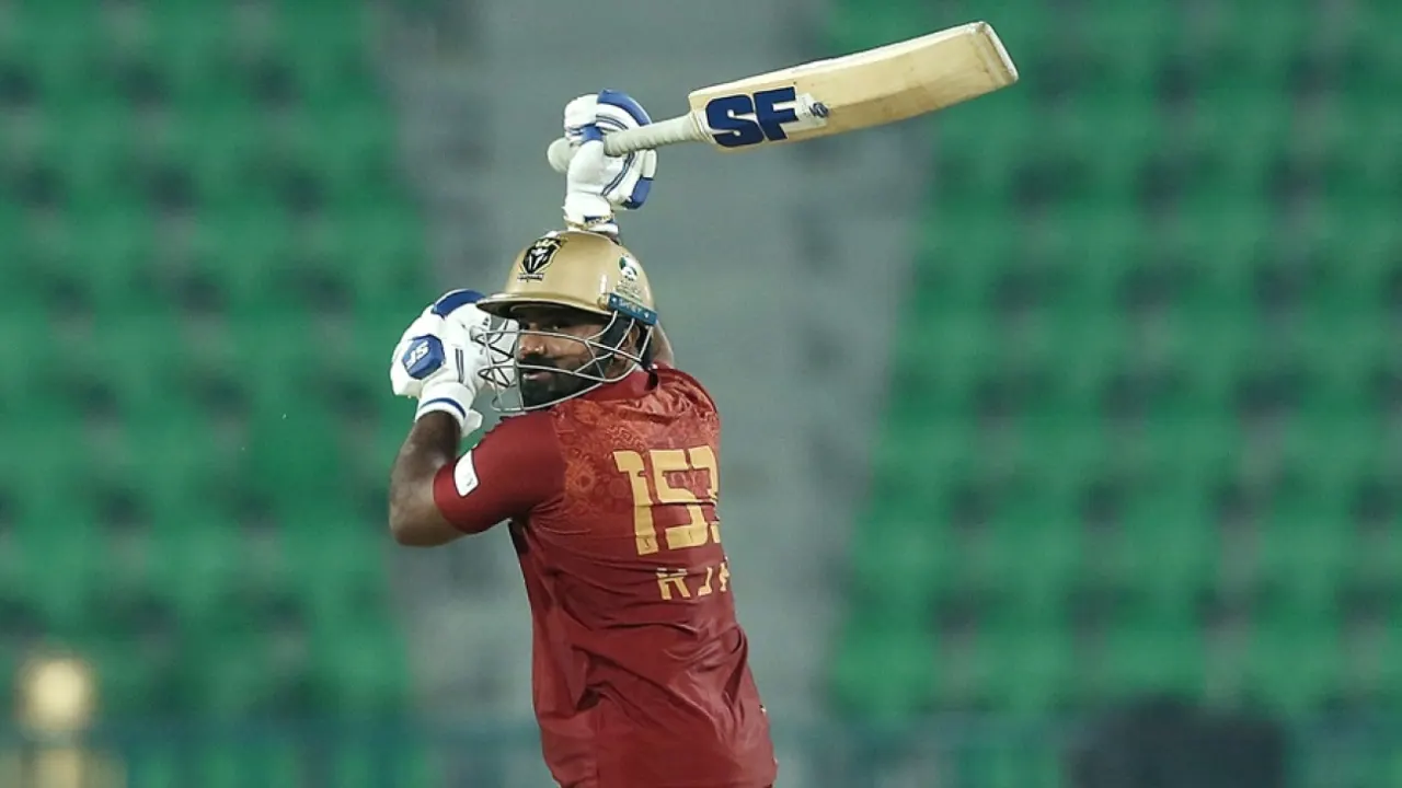 Hyderabad Kingsmen's Maroon Kit Forced a Ball Change in PSL 2026 Match 1